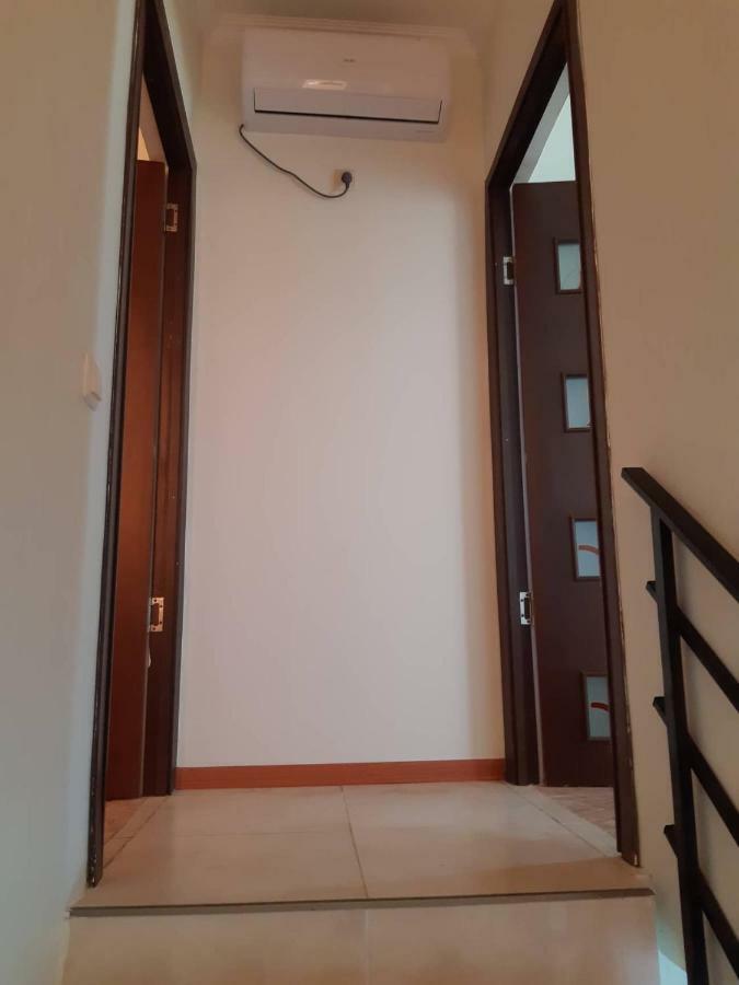 Twin Cottages Уреки Екстериор снимка
